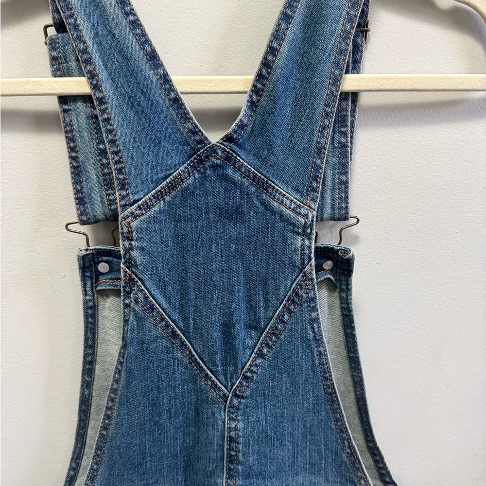 Ivy & Main Juniors Denim Overalls. Size 3. - Picture 7 of 10